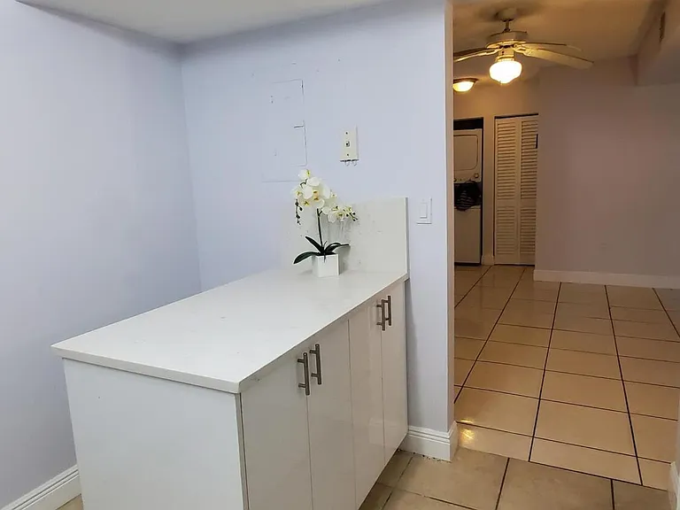 721 N Pine Island Rd #103 — Photo 14