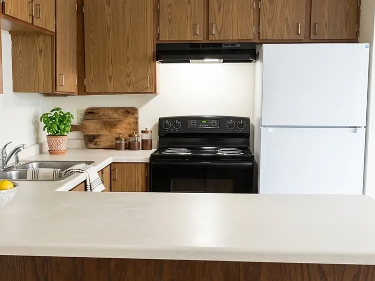 Cedar Creek Apartments-Oshkosh — Photo 20