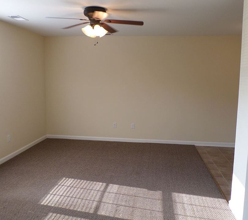2nd image of 1755 Galbraith Rd APT 915