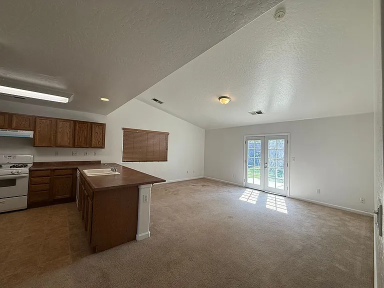 3331 N Linda Vista St — Photo 12