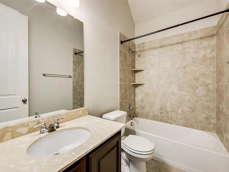 11709 Parade Dr — Photo 17