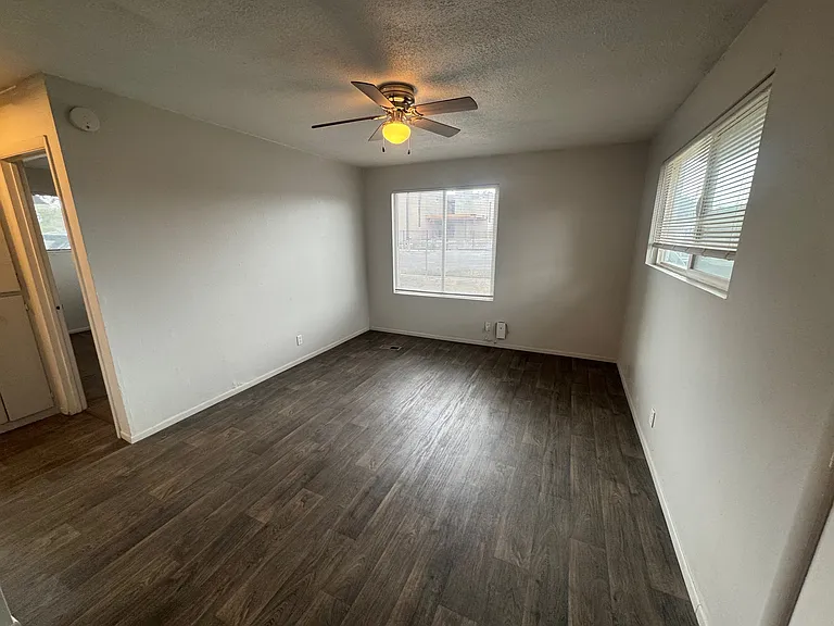 1619 S 1000 W — Photo 10