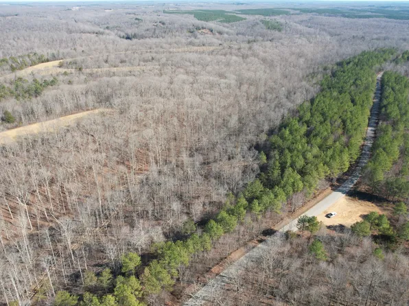 1 Canaan Rd, Lawrenceburg, TN 38464