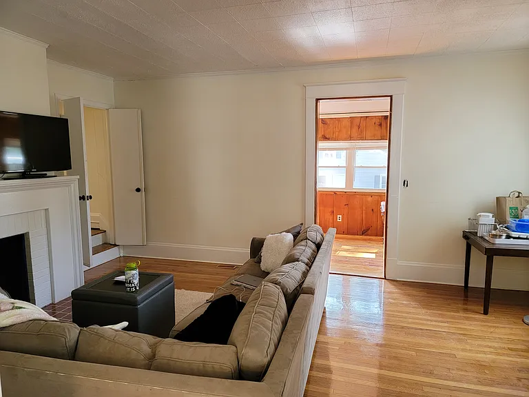 1500 W Friendly Ave #3 — Photo 7