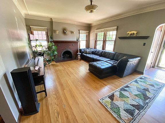 Gas fireplace, lots of light