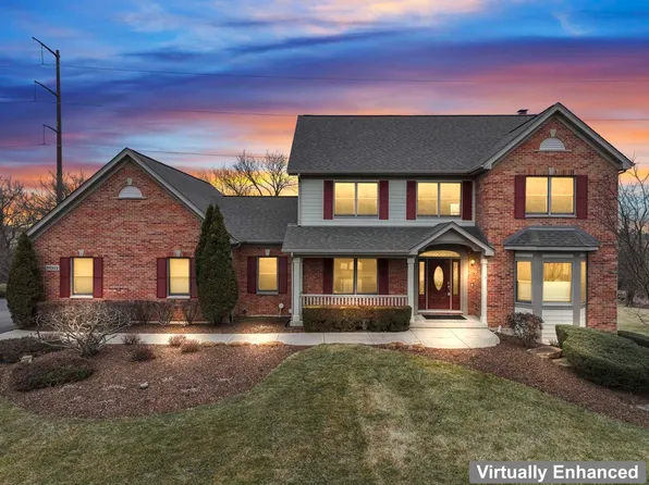 9N954 Heatherington Pl, Elgin, IL 60124