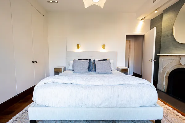 Rented by Finest Furnished LLC | media 12