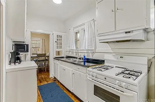 4815 Lee Ave — Photo 5