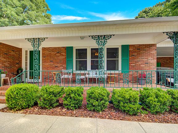 4th image of 706 Hedrick Dr