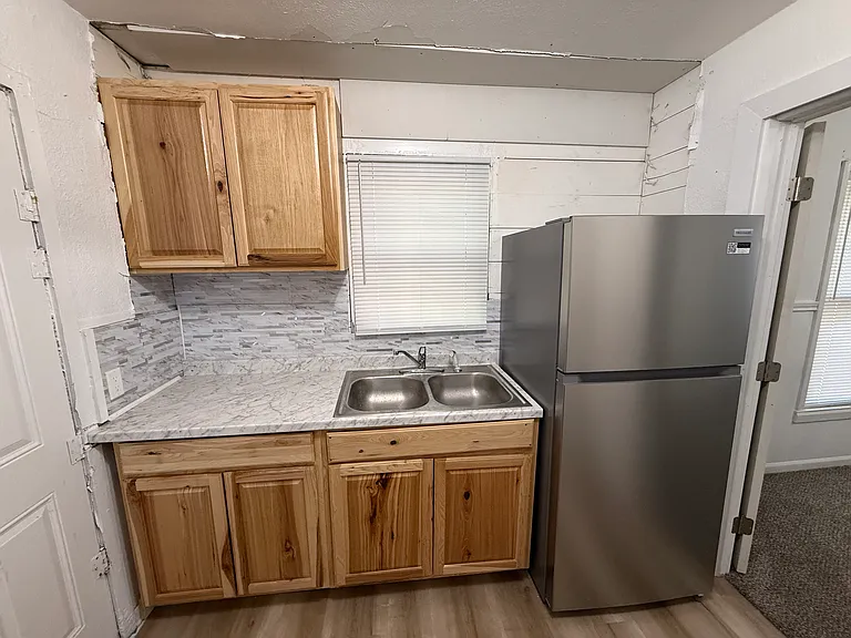 2304 Avenue D — Photo 15