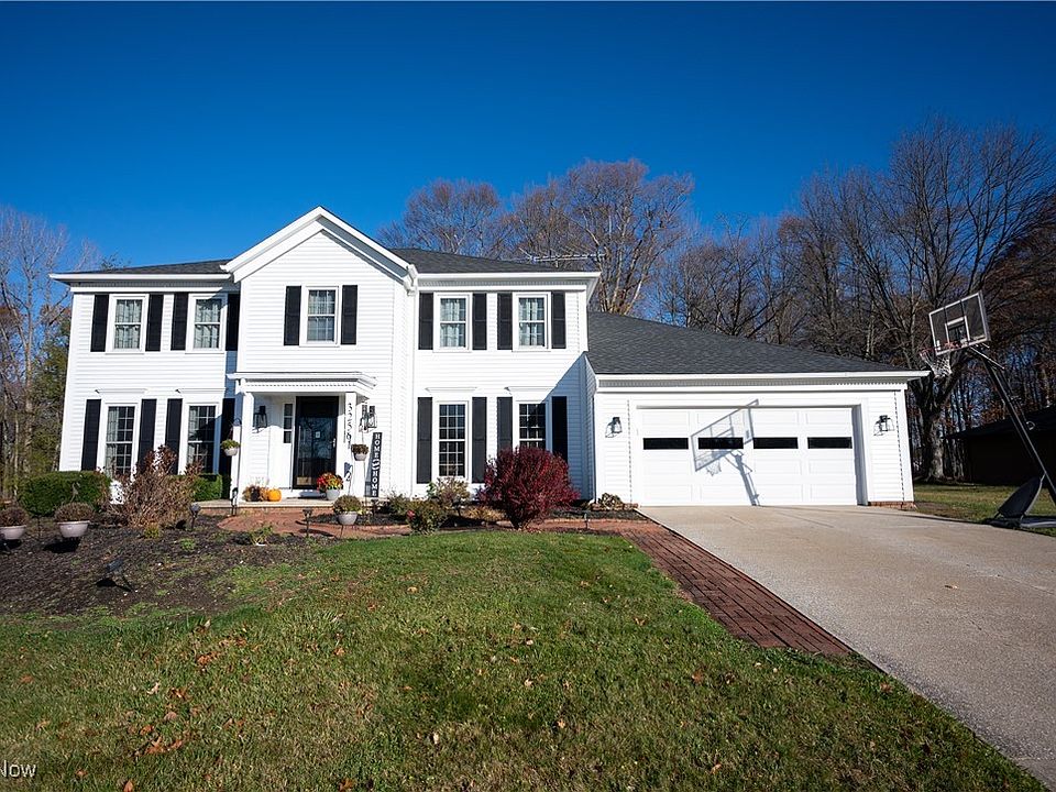 1st image of 32561 N Burr Oak Dr
