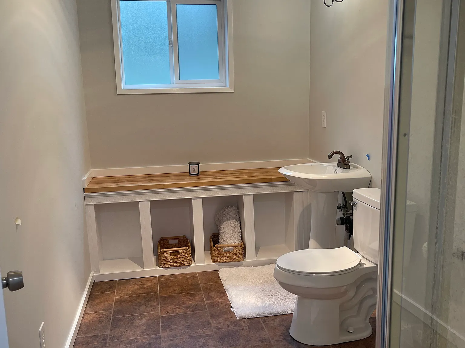 2 bed, 1050 sqft, $2,300 — Photo 3