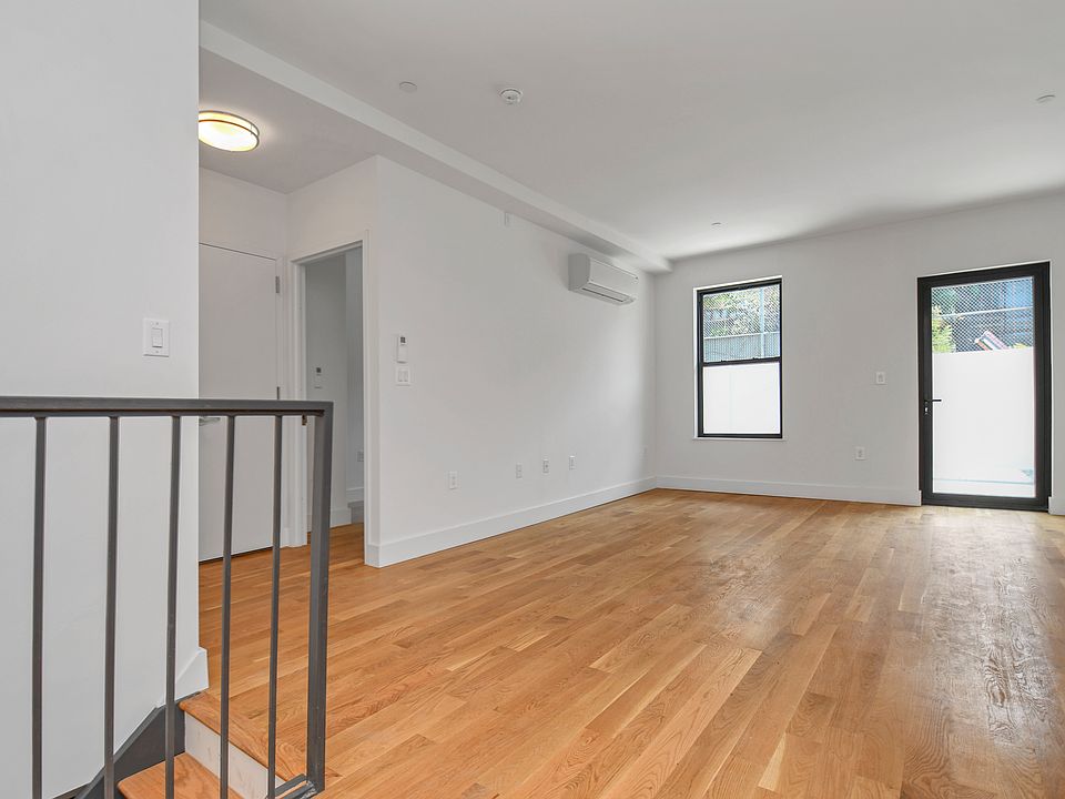 1st image of 216 Boerum St #1B