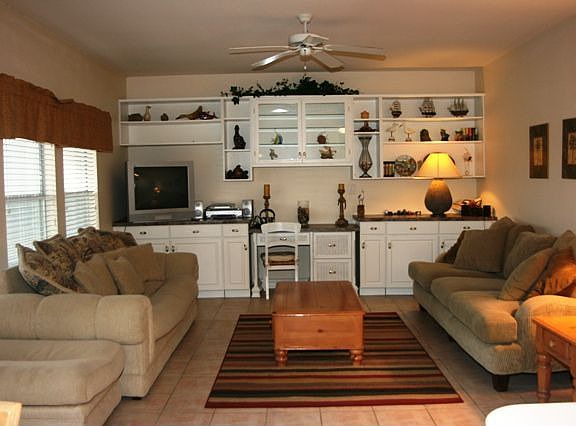 Spacious Living Room with Queen Sleeper Sofa & Full Entertainment System!
