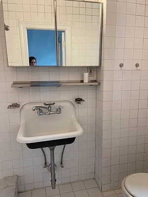 Rented by Aimee Grodanz, LREB | media 17