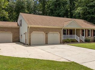 1949 Mill Pond Dr, Chesapeake, VA 23320