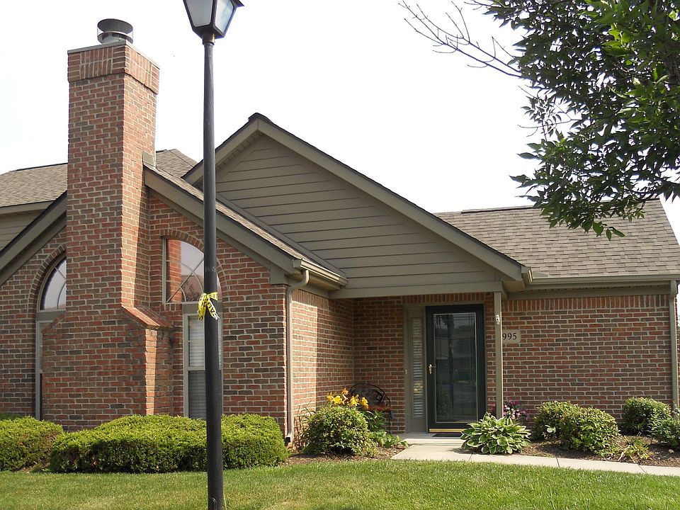 995 Village Brook Way