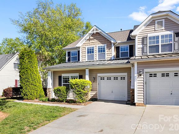 3rd image of 346 Rose Garden Ct
