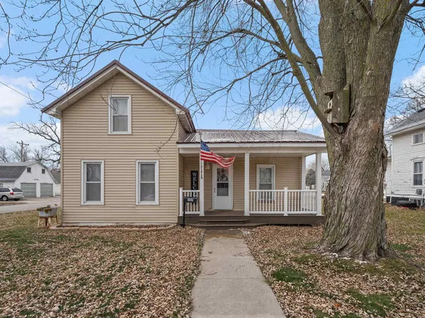 707 3rd St, La Porte City, IA 50651