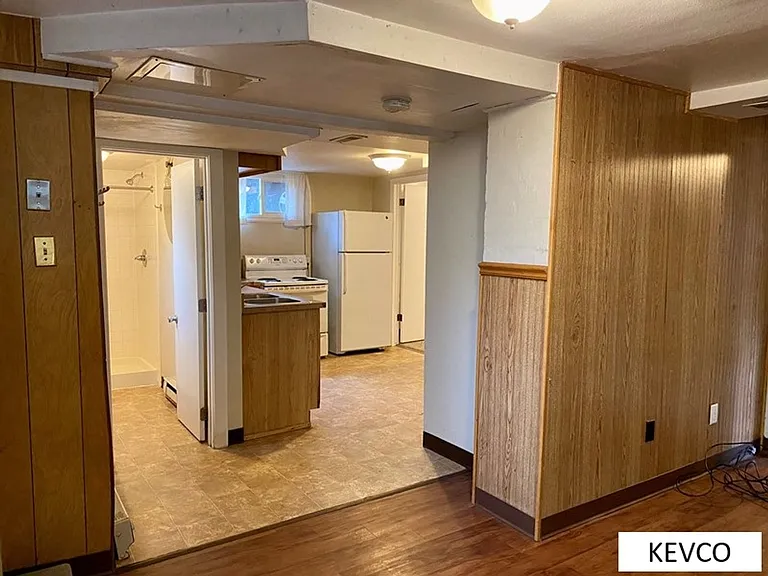 827 Remington St — Photo 3