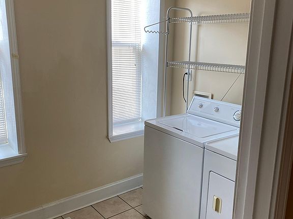 2nd image of 4204 McPherson Ave #1