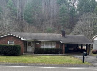 8315 Lovers Gap Rd, Vansant, VA 24656