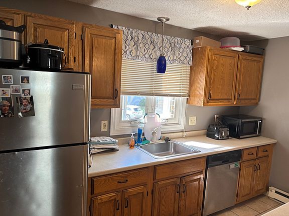 3rd image of 3156 Main St Unit 3156
