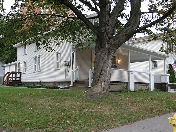 2nd image of 122 Parce Ave #2