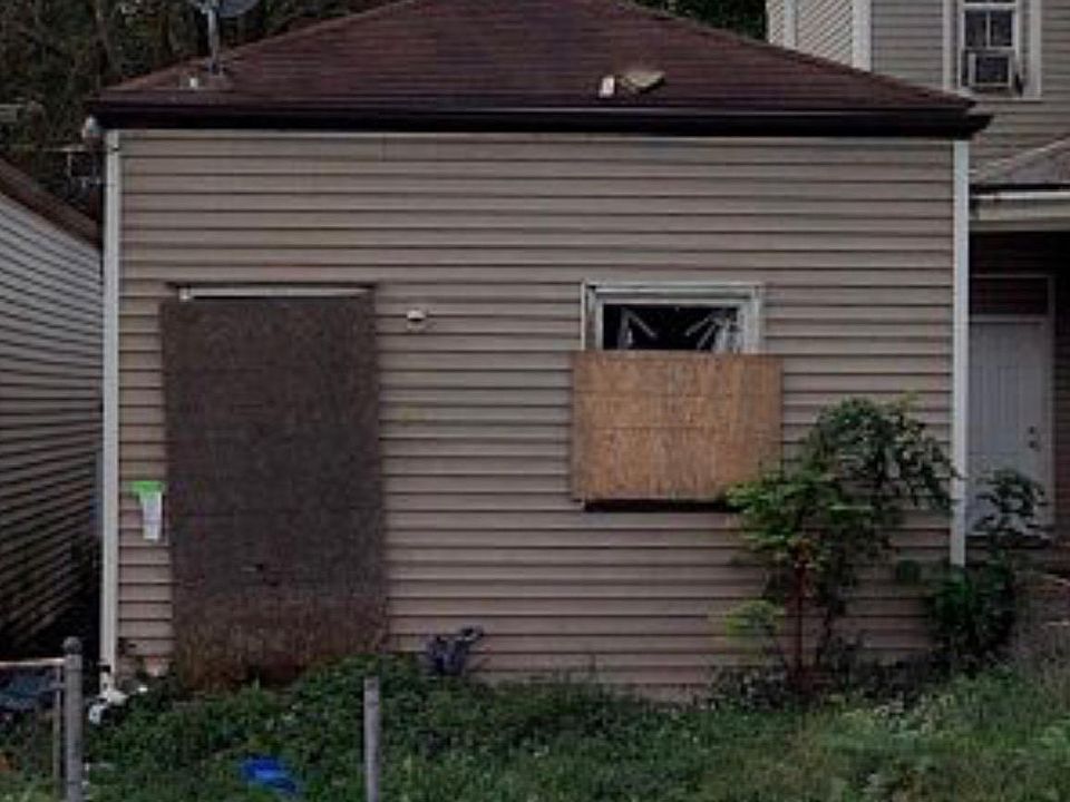 1st image of 2420 Saint Xavier St