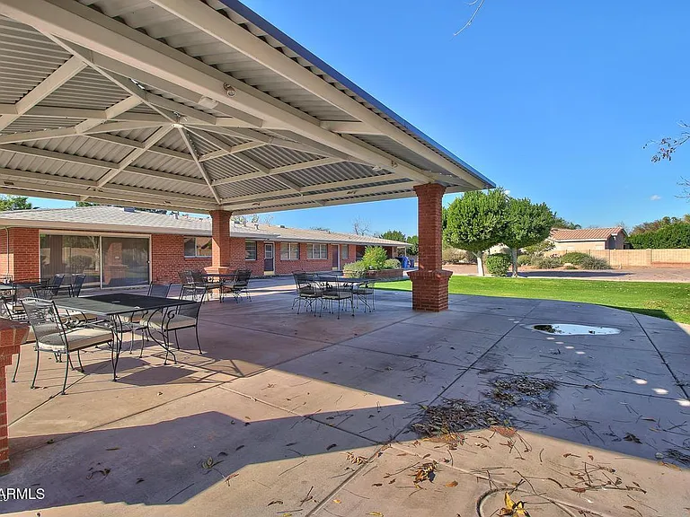 375 S Buena Vista Ave — Photo 19