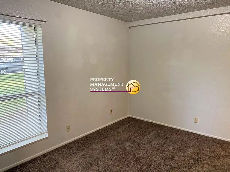 1042 E Quail Vista Ct #H — Photo 10
