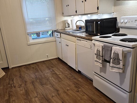 3rd image of 64 Murdock Ave