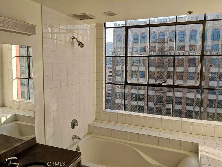 315 E 8th St #1001 — Photo 7