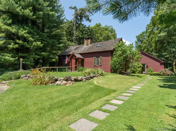 27 Little Meadow Road, Guilford, CT 06437
