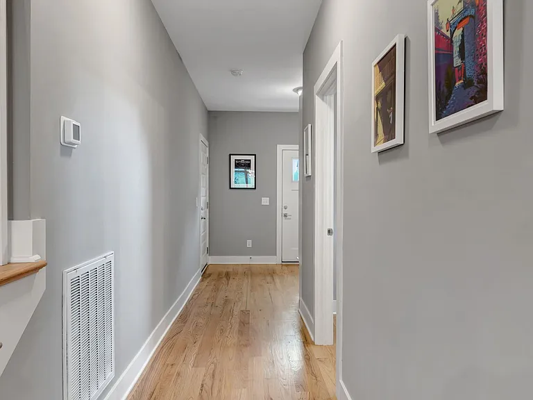 2038 Straightway Ave — Photo 9