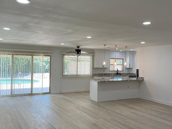 3rd image of 3601 E Desert Cove Ave