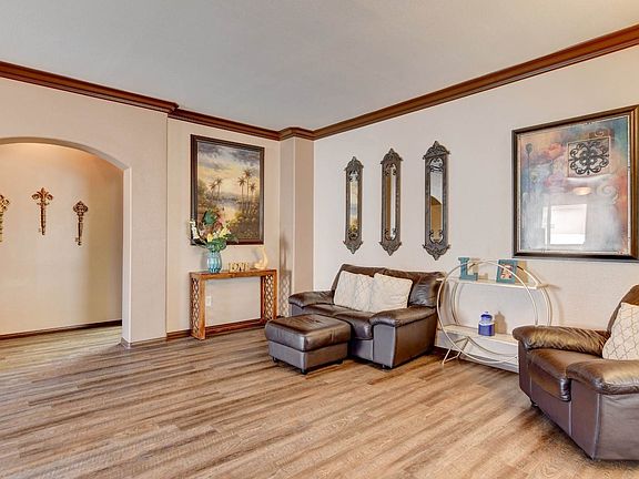5th image of 3555 Meridale Dr Unit 2147