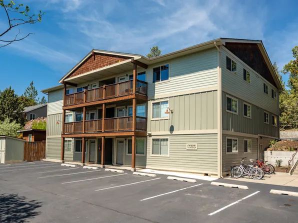 1030 NW Roanoke Ave APT 15, Bend, OR 97703