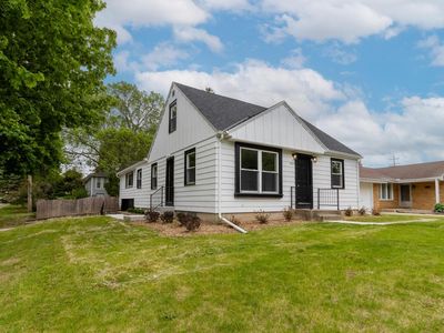 4076 N 93rd STREET, Wauwatosa, WI, 53222