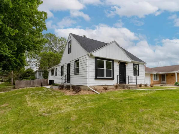 4076 N 93rd STREET, Wauwatosa, WI 53222