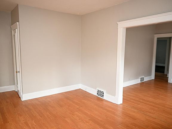 4th image of 481 E 126th St