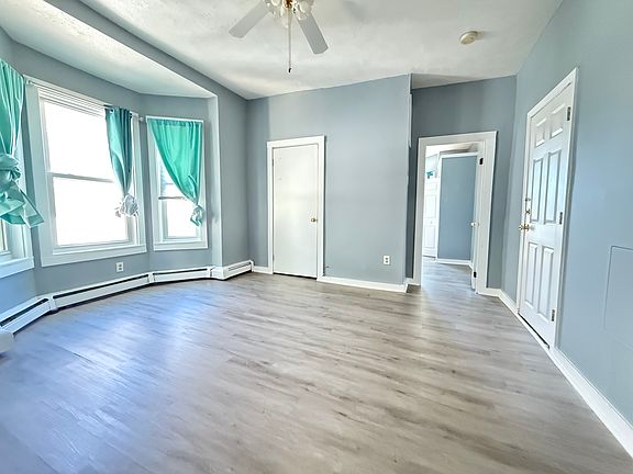 2nd image of 428 Salem St APT 1
