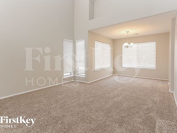 2nd image of 1600 Glenrosa Dr