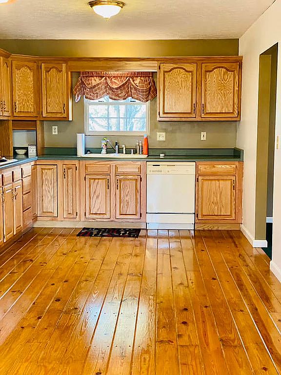 261 G V Hale Ave, Russell Springs, KY 42642 Zillow