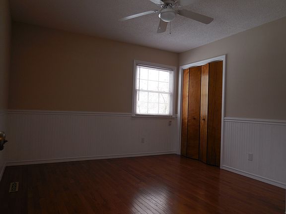 3rd image of 241 Highland Hills Dr