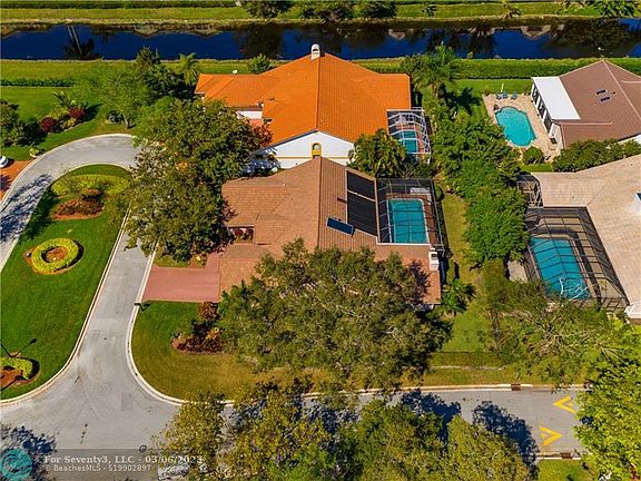 3rd image of 2107 Cherry Hills Way