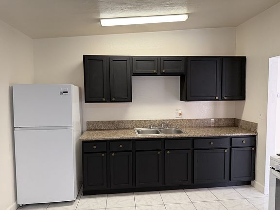 2nd image of 264 Orlando St