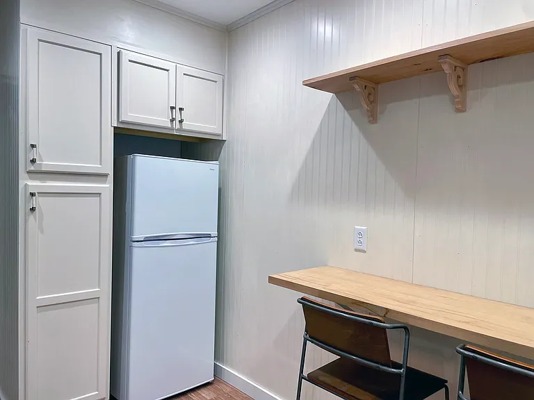 21 Pine St #1 — Photo 3