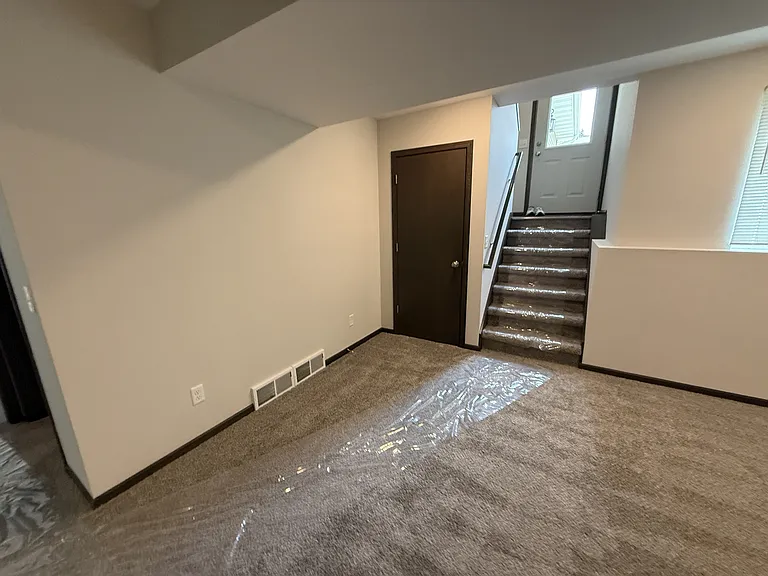 924 Waters Edge Ct — Photo 12