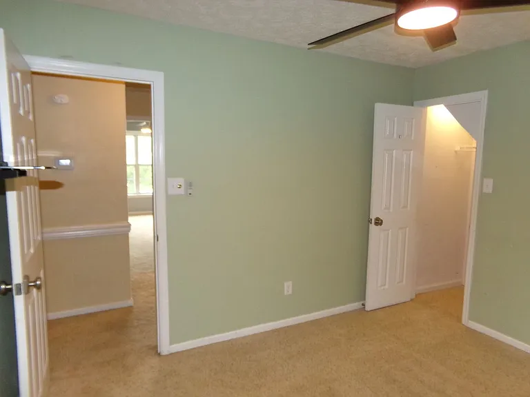 711 Barney Fones Dr — Photo 31